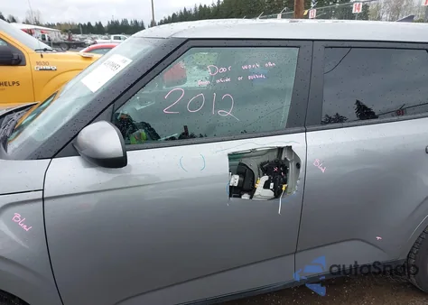 2022 Kia Soul Lx z USA, uszkodzony, nr VIN KNDJ23AU7N7825856